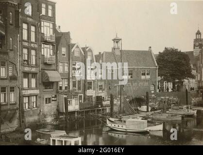 Aelbrechtskolk à Delfshaven. L'Aelbrechtskolk du Schiedamseweg à Delfshaven. Banque D'Images