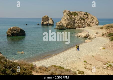 Vue sur le rocher et la plage d'Aphrodite sur Chypre Banque D'Images