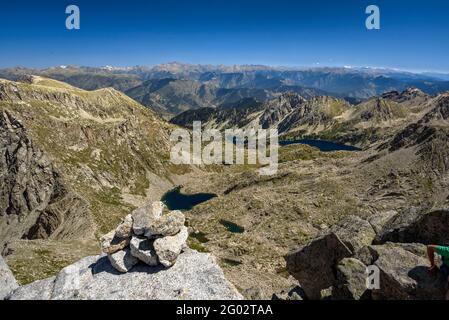 Vues depuis le sommet du pic de Peguera (Aigüestortes i Estany de Sant Maurici Parc national, Catalogne, Espagne, Pyrénées) Banque D'Images