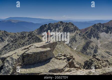 Vues depuis le sommet du pic de Peguera (Aigüestortes i Estany de Sant Maurici Parc national, Catalogne, Espagne, Pyrénées) Banque D'Images