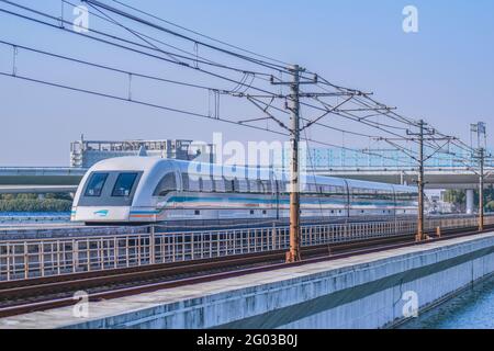 Shanghai, Chine. FÉV.19.2021 Shanghai Pudong International Airport Station, Shanghai Maglev train - Shanghai TransRapid. Banque D'Images