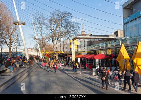 Royaume-Uni, Angleterre, Londres, le Royal Festival Hall (qui fait partie du Southbank Center) pendant le Festival d'hiver Banque D'Images