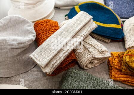 Vêtements en fibres de chanvre à l'exposition. Banque D'Images