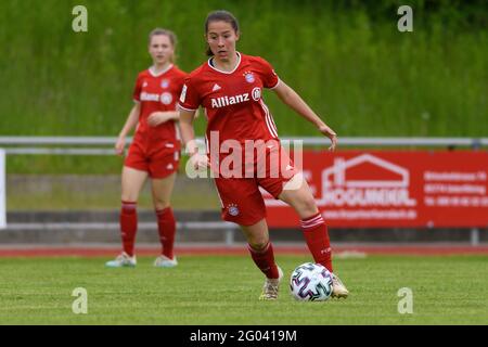 Aschheim, Allemagne. 29 mai 2021. Amelie Schuster (16 FC Bayern München II) pendant le 2. Frauen Bundesliga match entre le FC Bayern Munich II et Wuerzburger Kickers au Sportpark Aschheim, Allemagne. Crédit: SPP Sport presse photo. /Alamy Live News Banque D'Images