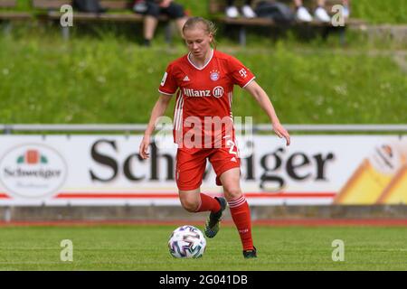 Aschheim, Allemagne. 29 mai 2021. Laura Donhauser (2 FC Bayern München II) pendant le 2. Frauen Bundesliga match entre le FC Bayern Munich II et Wuerzburger Kickers au Sportpark Aschheim, Allemagne. Crédit: SPP Sport presse photo. /Alamy Live News Banque D'Images