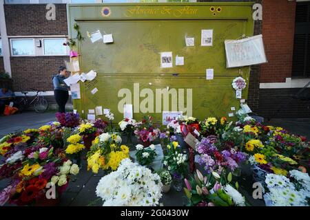 Hommages à une vigile pour Tony Eastlake à son stand à la gare routière d'Essex à Londres organisé par le Groupe communautaire d'Islington sur Facebook. Date de la photo: Lundi 31 mai 2021. Banque D'Images