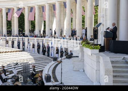 Arlington, États-Unis. 31 mai 2021. Le président Joe Biden s'exprime au 153e National Memorial Day, à Arlington National Cemetery, à Arlington, en Virginie, le lundi 31 mai 2021. Le président Biden a également déposé une couronne à la tombe du Soltard inconnu avant de prendre la parole. Photo par Tasos Katopodis/UPI crédit: UPI/Alay Live News Banque D'Images