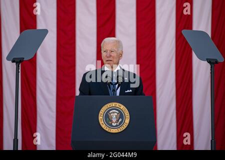 Arlington, États-Unis. 31 mai 2021. Le président Joe Biden s'exprime au 153e National Memorial Day, à Arlington National Cemetery, à Arlington, en Virginie, le lundi 31 mai 2021. Le président Biden a également déposé une couronne à la tombe du Soltard inconnu avant de prendre la parole. Photo par Tasos Katopodis/UPI crédit: UPI/Alay Live News Banque D'Images