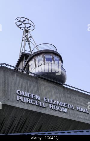 LONDRES, ROYAUME-UNI - 26 juillet 2015 : une salle pour Londres par David Kohn sur le toit du Queen Elizabeth Hall dans le centre Southbank Banque D'Images