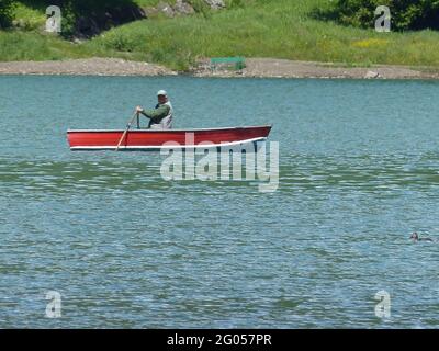 Vue imprenable sur les lacs et les cours d'eau des Dolomites dans les Alpes, en Italie Banque D'Images