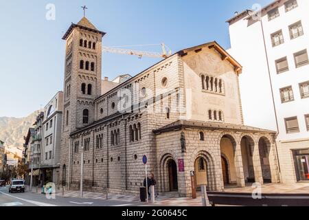 ESCALDES-ENGORDANY, ANDORRE - 28 OCTOBRE 2017 : église Esglesia de Sant Pere Martir à Escaldes-Engordany. Banque D'Images