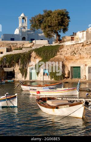 Mantrakia, port, île de Milos, Grèce, Milos, Cyclades, Grèce, Europe Banque D'Images