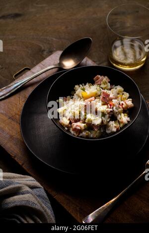 Salade de riz froid, Italie, Europe Banque D'Images