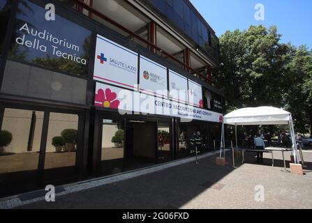 Rome, Italie. 1er juin 2021. Rome, inauguration du nouveau centre de vaccination situé au siège de la Confindustria. Photo : crédit : Agence photo indépendante/Alamy Live News Banque D'Images