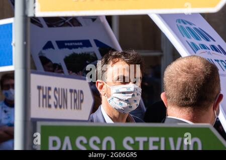 Lyon (France), le 01 juin 2021. Grégory Doucet, Maire de Lyon, au début du voyage du soleil en Europe à la mairie. Banque D'Images