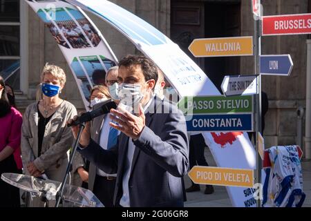 Lyon (France), le 01 juin 2021. Grégory Doucet, Maire de Lyon, au début du voyage du soleil en Europe à la mairie. Banque D'Images