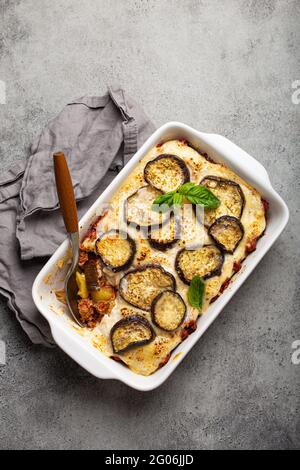 Moussaka, un plat grec cuit au four Banque D'Images