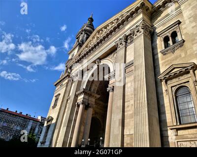Majestueuse église catholique de Budapest Banque D'Images
