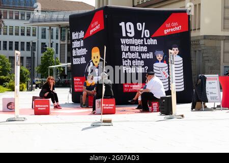 Antonia Mertsching, Caren Lay, Mirko Schultze, Gerechtigkeits-Tour vor Ort in Bautzen - Die Fraktion die LINKE im Landtag und die sächsischen Abgeordn Banque D'Images