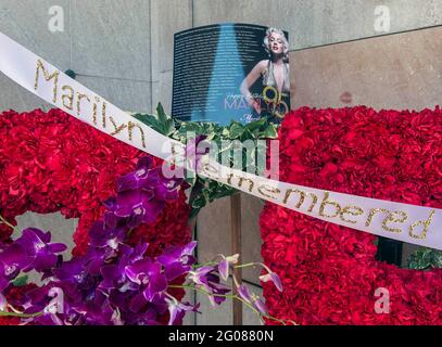 01 juin 2021 - Los Angeles, Californie, États-Unis - pour marquer ce qui aurait été son 95e anniversaire, les fleurs sont placées par la crypte de la légende du film, MARILYN MONROE, qui est interred au Pierce Brothers Westwood Memorial Park.(Credit image: © Brian Cahn/ZUMA Wire) Banque D'Images