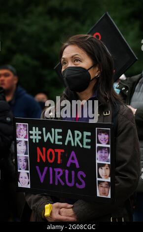 Boston, Massachusetts, États-Unis. 31 mai 2021. Journée nationale de solidarité contre la haine de l'AAPI. Jusqu'à 200 insulaires, principalement asiatiques, indiens et du Pacifique, se sont réunis le jour du souvenir au Boston Common pour montrer leur soutien à la communauté des insulaires d'Asie et du Pacifique (AAPI). Banque D'Images