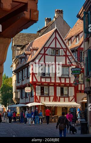 FRANCE, HAUT-RHIN (68), COLMAR, ALSATIAN MAISON ZUM K?BLER (RESTAURANT AU FER ROUGE) AU COIN DE LA GRAND RUE ET DE LA RUE DES MARCHANDS Banque D'Images