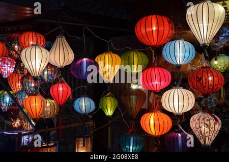 Lampes colorées du Vietnam Banque D'Images