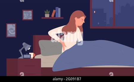 Une fille malade somnolente souffre d'une douleur et d'un problème d'insomnie à l'illustration du vecteur de nuit. Dessin animé jeune femme fatigué personnage assis dans le lit sous la couverture avec mal de dos, essayant de dormir arrière-plan Illustration de Vecteur