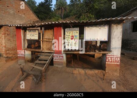 LANJIA SAORA TRIBU. Maison de chèvre. Gunpur Village d'Odisha, Inde don aux agriculteurs par le département tribal de l'État d'Odisha. Banque D'Images