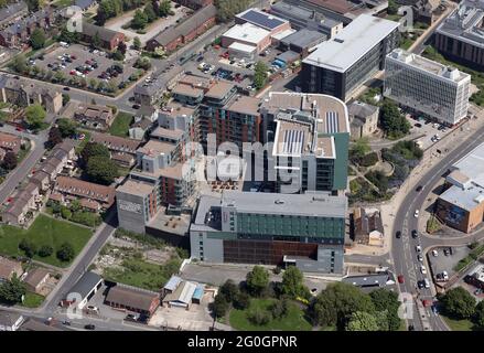 Vue aérienne de Gateway Plaza (y compris le Premier Inn) dans le centre-ville de Barnsley, dans le South Yorkshire Banque D'Images