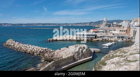 Vue de Malmousque à Vallon des Auffes et porte de l'Orient - Monument aux armes d'Afrique, Marseille Banque D'Images