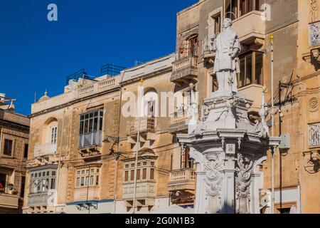 Statue du Saint-Laurent dans la ville de Birgu, Malte Banque D'Images