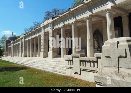 Arcades, cimetière de Kerepesi (cimetière national de la route de la Fiume), 8ème arrondissement, Budapest, Hongrie, Magyarország, Europe Banque D'Images