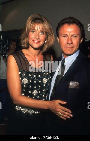 Lorraine Bracco et Harvey Keitel pendant la première de 'Goodfellas' Los Angeles au Mann's Bruin Theatre à Westwood, Californie le 17 septembre 1990 crédit: Ralph Dominguez/MediaPunch Banque D'Images