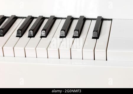 Piano. Gros plan sur les touches du piano Banque D'Images