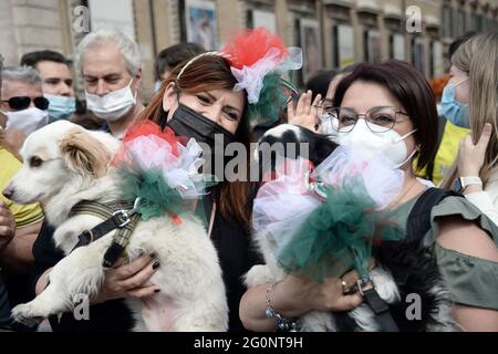 Rome, Italie. 02 juin 2021. Rome 02/06/2021 Célébrations de la Fête de la République à l'Altare della Patria crédit: Agence de photo indépendante/Alamy Live News Banque D'Images