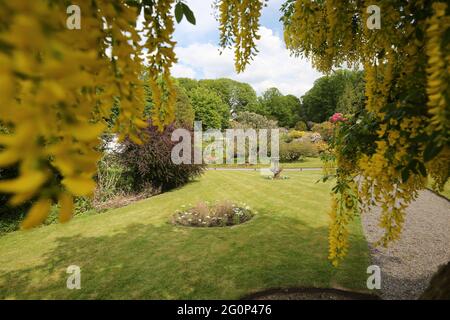 Château de Glenapp, Ballantrae, Girvan KA26 0NZ, Écosse, Royaume-Uni. 5 étoiles Luxury Castle Hotel, Ayrshire dans le sud-ouest de l'Écosse. Le jardin clos Banque D'Images