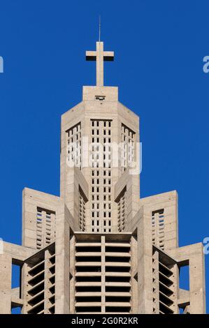 FRANCE, SEINE-MARITIME (76) NORMANDIE, LE HAVRE, ÉGLISE SAINT-JOSEPH ET SA TOUR-CLOCHER, CONSTRUITE EN 1957 PAR AUGUSTE PERRET Banque D'Images