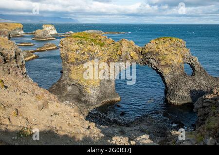 Gatklettur, Arch, l'Islande Arnarstapi Banque D'Images