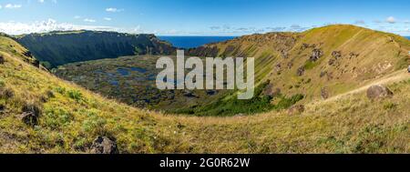 Cratère de Rano Kau, Panorama de l'île de Pâques, Chili Banque D'Images