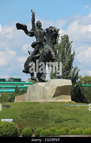 Le monument à Alexandre Suvorov sur la place Suvorov à Tiraspol, Moldavie, Transnistrie. Banque D'Images