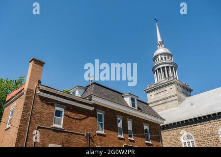 Site du patrimoine de la Vieille-Prairie près de Montréal, Québec, Canada. Église de la Nativité de la Sainte-Vierge à la Prairie. Banque D'Images