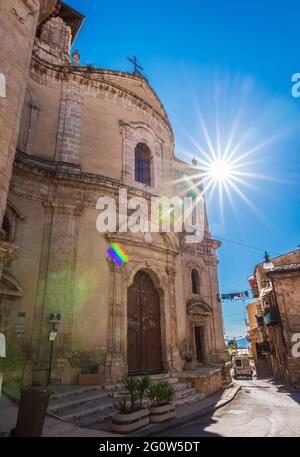 Eglise de San Domenico dans la vieille ville de Caltanissetta, Sicile, Italie, Europe Banque D'Images