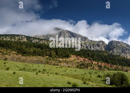 Pedraforca face sud vue des anciennes mines de surface (Berguedà, Catalogne, Espagne, Pyrénées) Banque D'Images
