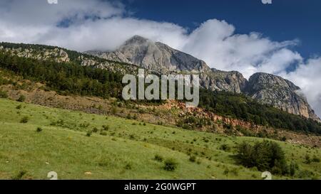 Pedraforca face sud vue des anciennes mines de surface (Berguedà, Catalogne, Espagne, Pyrénées) Banque D'Images