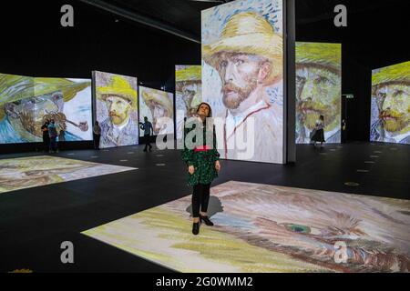 Londres, Royaume-Uni. 03ème juin 2021. Faits saillants de Van Gogh Alive - la chambre de Vincent : après avoir fait l'expérience de la galerie SENSORY4, les visiteurs auront l'occasion de se promener dans une représentation grandeur nature de la « chambre de Van Gogh », l'un de ses plus célèbres œuvres. Crédit : Paul Quezada-Neiman/Alay Live News Banque D'Images