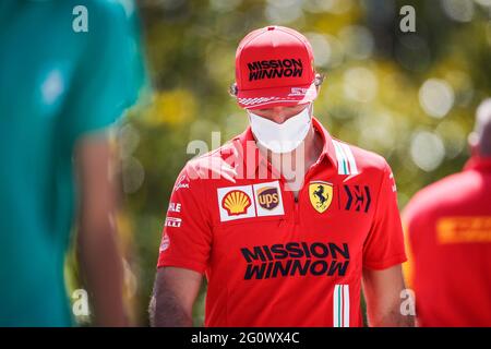 Circuit de la ville de Bakou, à Bakou, Azerbaïdjan. 03ème juin 2021. SAINZ Carlos (spa), Scuderia Ferrari SF21, portrait du Grand Prix d'Azerbaïdjan de Formule 1 2021 du 04 au 06 juin 2021 sur le circuit de la ville de Bakou, à Bakou, Azerbaïdjan - photo Antonin Vincent/DPPI crédit: DPPI Media/Alay Live News Banque D'Images