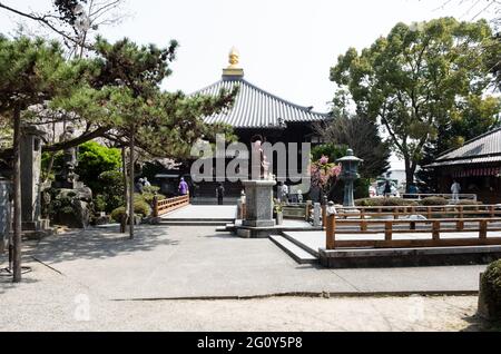 Naruto, Japon - 2 avril 2018 : sur les terres de Ryozenji, temple numéro 1 du pèlerinage de Shikoku-henro Banque D'Images