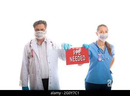 COVID-19 pandémie les médecins et les infirmières détiennent un panneau pour demander un équipement de protection personnelle approprié pendant l'épide COVID-19 du coronavirus infectieux Banque D'Images