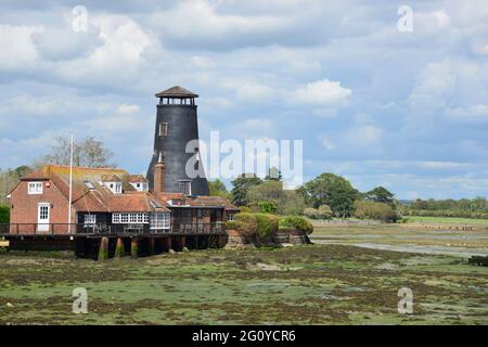 Le célèbre monument historique de la scierie de Langstone, en bordure du port de Langstone, Havant, Hampshire, Angleterre, Royaume-Uni Banque D'Images